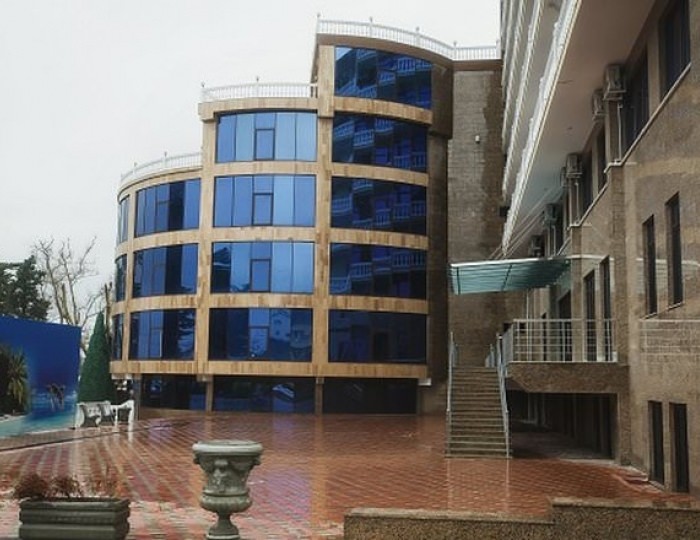 Отель «Атола» Лоо