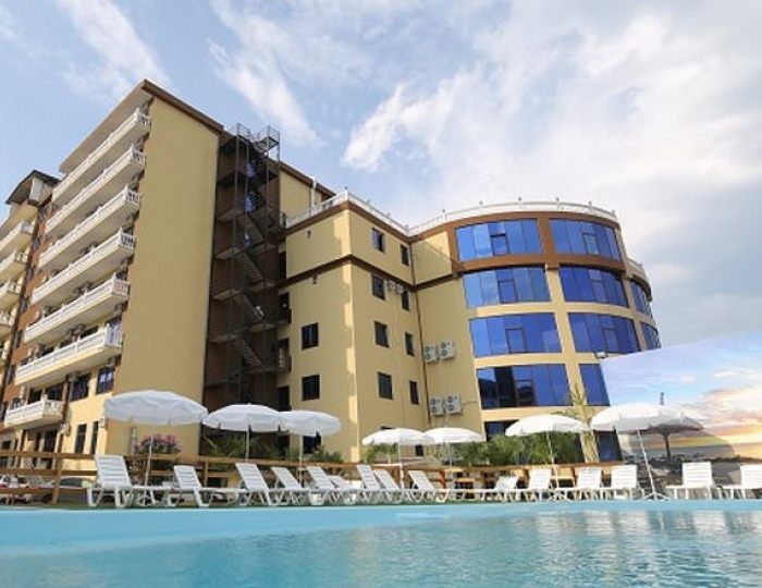 Отель «Атола» Лоо