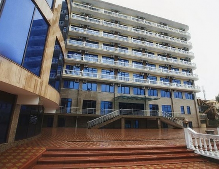 Отель «Атола» Лоо