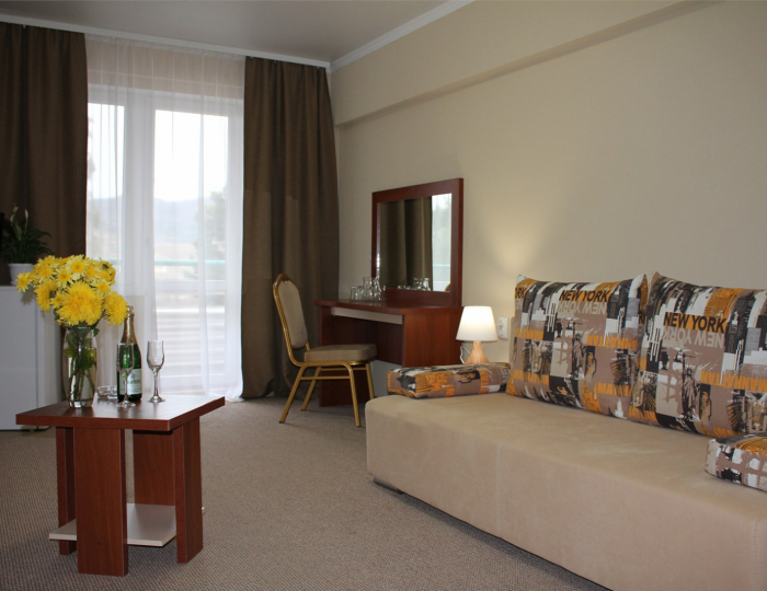 Семейный 2-местный 2-комнатный - Пансионат «Зенит» Судак