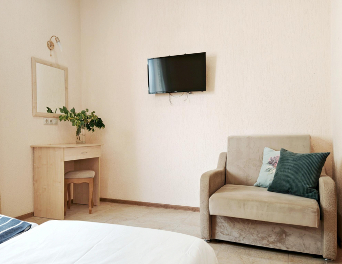 3-местная комната комфорт - Гостевой дом «МихаилЖдетВГости» Геленджик