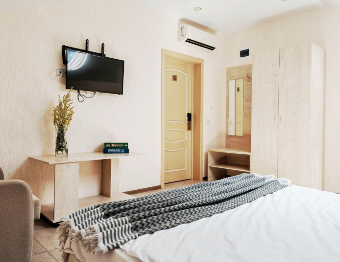 4-местная комната делюкс (мансарда) - Гостевой дом «МихаилЖдетВГости» Геленджик