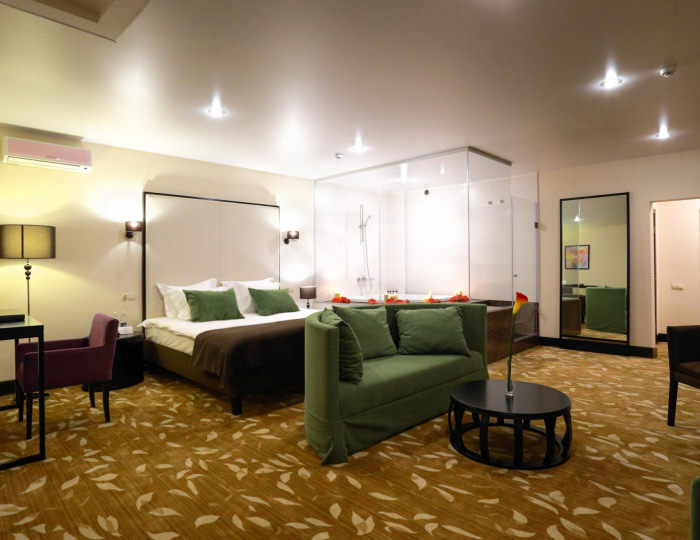 Номер люкс роскошный с террасой и ванной - Отель Garden Spa Hotel / Гарден Спа Отель Чебоксары