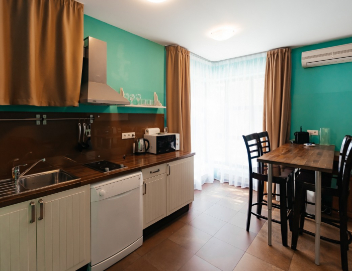 Коттедж "Классик" (3 спальни) 8-местный - Отель Fresh Wind / Свежий Ветер