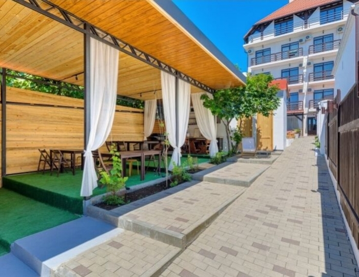 Отель «Арт Шале» Геленджик