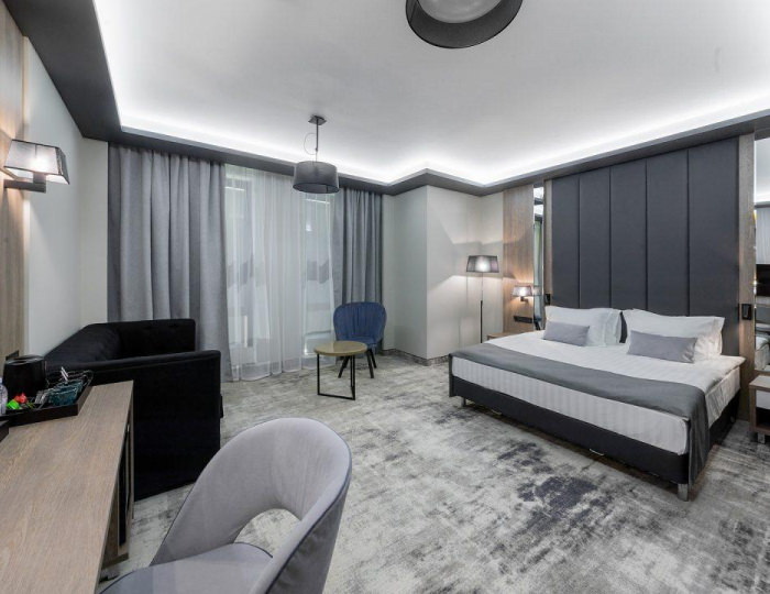 Номер полулюкс с 1 двуспальной кроватью - Гранд-отель «Мегаполис» Смоленск