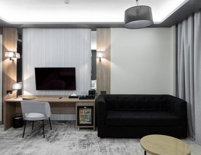 Номер полулюкс с 1 двуспальной кроватью - Гранд-отель «Мегаполис» Смоленск