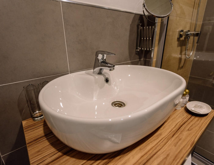 Номер стандарт улучшенный с 1 двуспальной кроватью - Отель «Стандарт» Смоленск