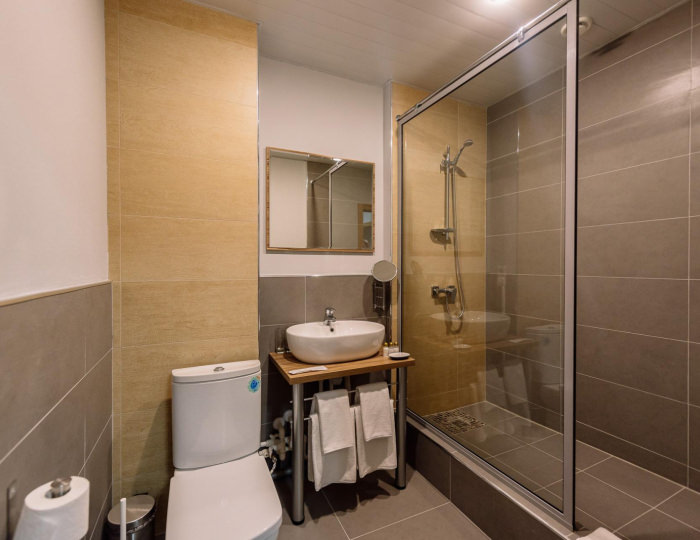 Номер стандарт улучшенный с 1 двуспальной кроватью - Отель «Стандарт» Смоленск