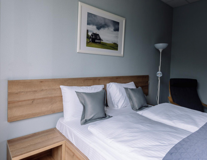 Номер стандарт улучшенный с 1 двуспальной кроватью (с завтраком) - Отель «Стандарт» Смоленск