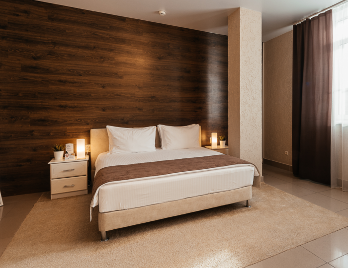 Номер улучшенный с 1 двуспальной кроватью - Отель «Сити» Смоленск