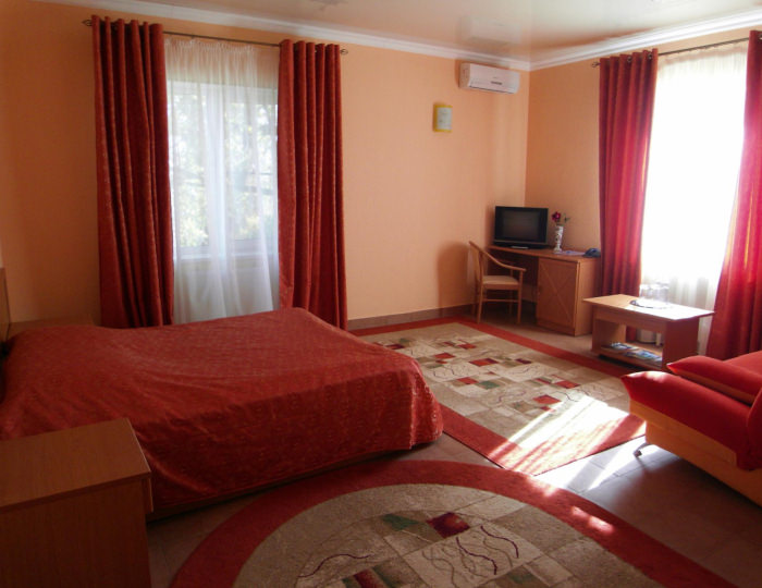 Номер улучшенный с 1 двуспальной кроватью (с завтраком) - Отель «Дворянское гнездо» Смоленск