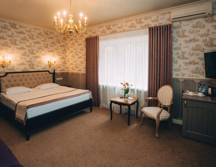 Номер улучшенный с 1 двуспальной кроватью (с завтраком) - Отель «Усадьба» Смоленск