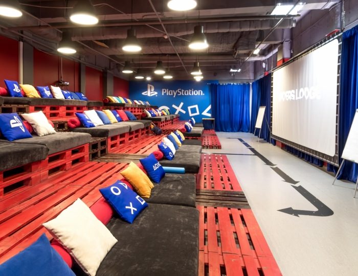 Зал кинотеатра - Отель Riders Lodge / Райдерс Лодж