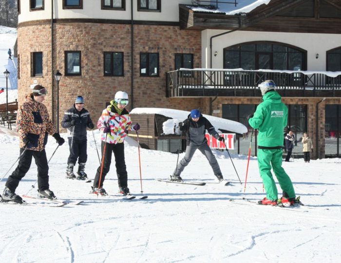 Школа Riders School - Отель Riders Lodge / Райдерс Лодж