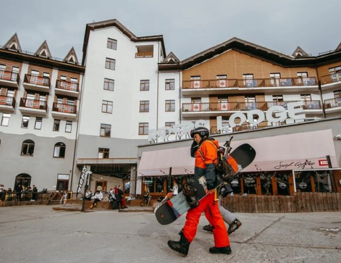 Отель Riders Lodge / Райдерс Лодж