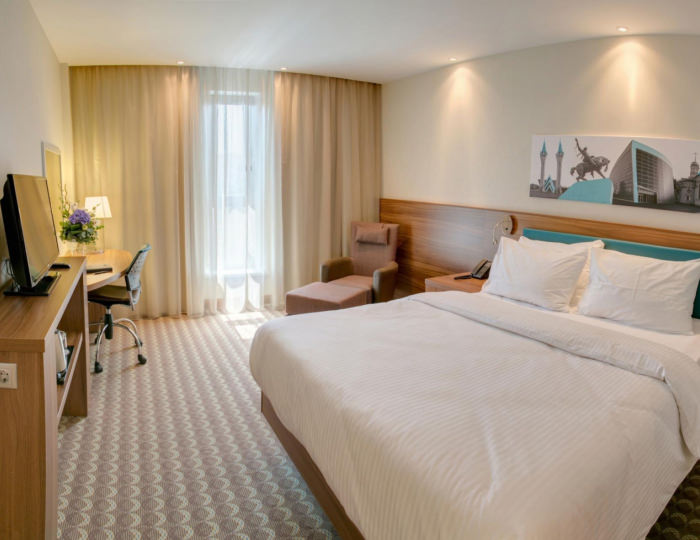 Номер стандарт с 1 двуспальной кроватью - Отель Hampton by Hilton Ufa / Хэмптон Хилтон Уфа