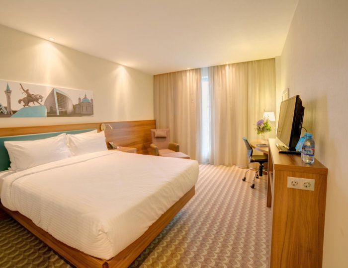 Номер стандарт с 1 двуспальной кроватью - Отель Hampton by Hilton Ufa / Хэмптон Хилтон Уфа