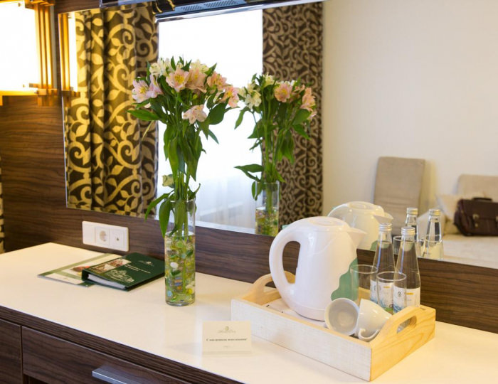 Номер люкс улучшенный с 1 двуспальной кроватью - Отель «Президент» Уфа