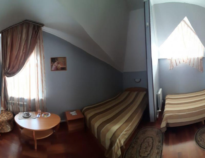1-комнатный номер стандарт с 2 односпальными кроватями (мансарда) - Мини-отель «Альберт» Орел