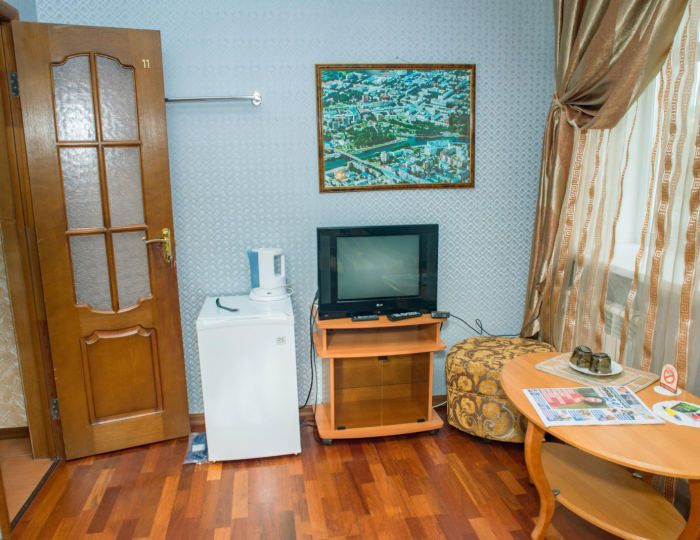 1-комнатный номер стандарт с 2 односпальными кроватями (мансарда) - Мини-отель «Альберт» Орел