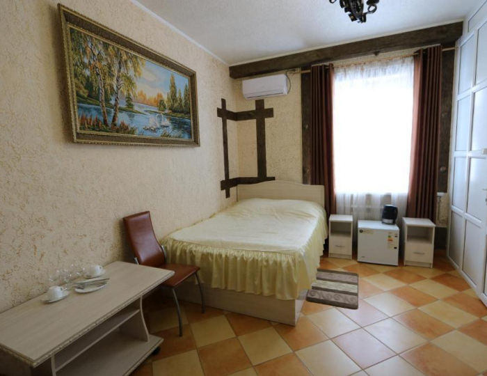 Номер делюкс эконом с 1 двуспальной кроватью - Отель «Гостиный двор №1» Воронеж