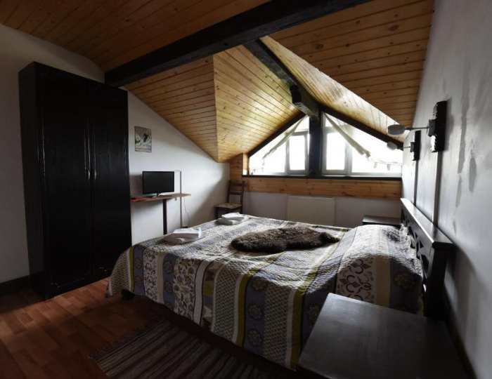 Номер стандарт с 1 двуспальной кроватью (мансарда) - Гостевой дом «Куршале» Курово