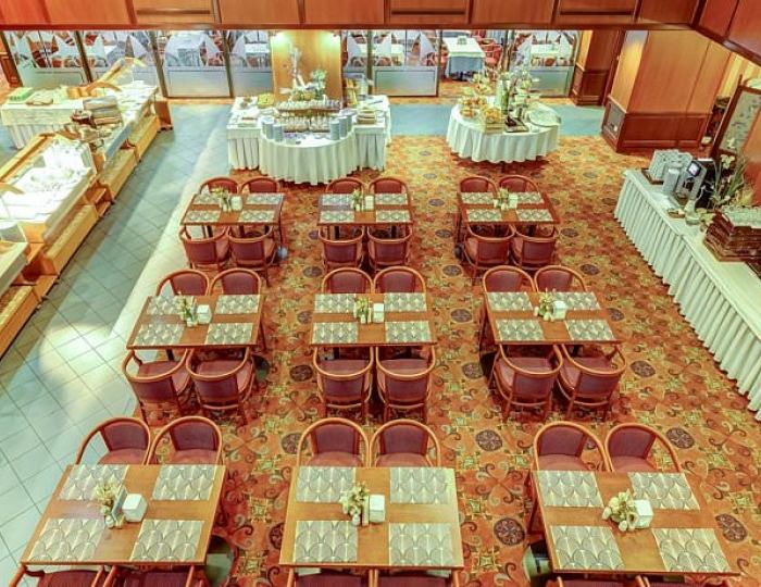 Ресторан «Брассери Эрте» - Отель «Аэростар»