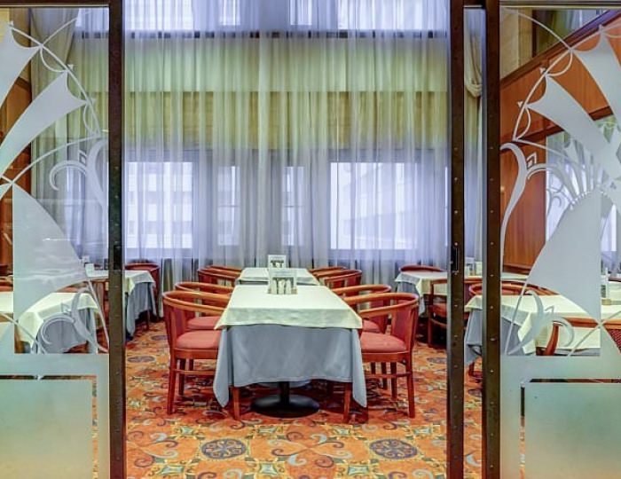 Ресторан «Брассери Эрте» - Отель «Аэростар»