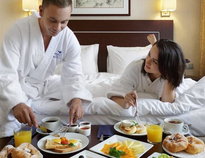 Room Service - Отель «Аэростар»