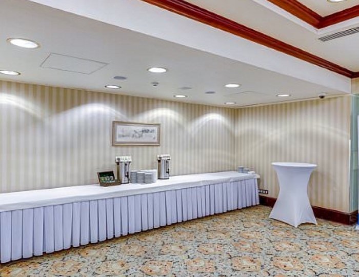 Петровский А+Б - Отель «Аэростар»