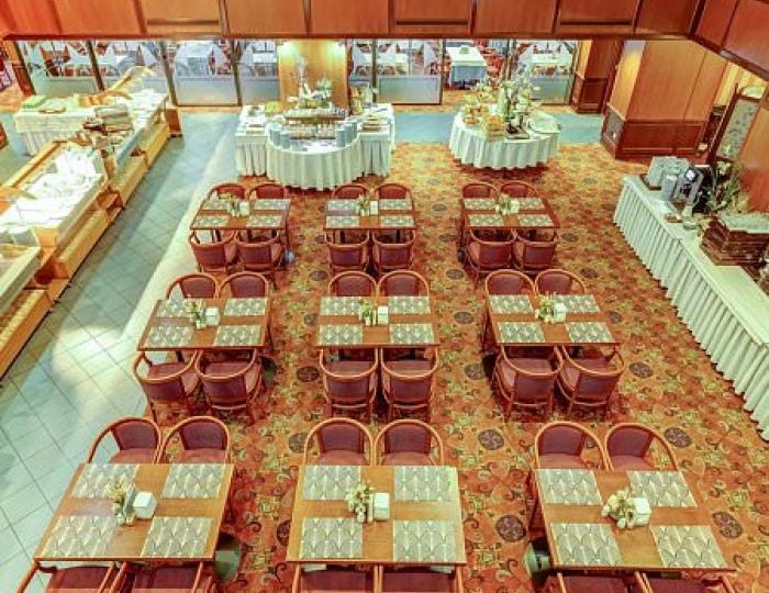 Ресторан «Брассери Эрте» - Отель «Аэростар»