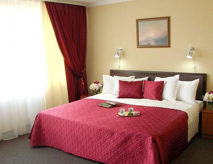 2-комнатный номер люкс (с завтраком) - Отель «Подмосковье» Подольск