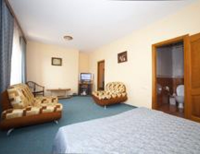 Люкс с 1 комнатой (с джакузи) (с завтраком) - Отель «Улыбка» Старый Оскол