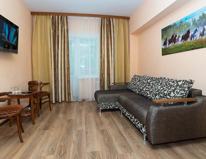 2-комнатный номер люкс (с завтраком) - Отель «Улыбка» Старый Оскол