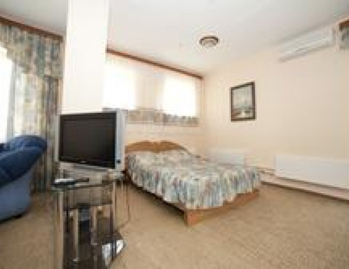 Номер двухкомнатный Люкс в коттедже (1 этаж) (с завтраком) - Отель «Улыбка» Старый Оскол