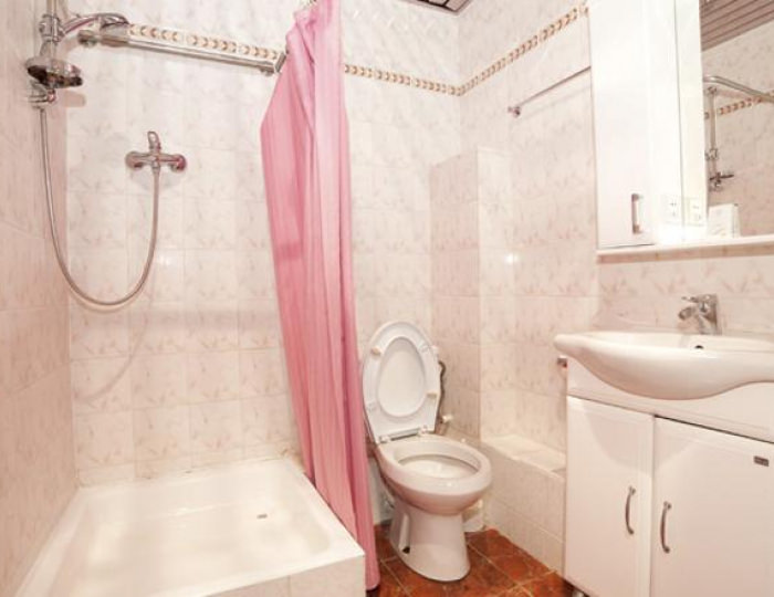 Двухкомнатный номер Доступный с диваном (с завтраком) - Отель «Улыбка» Старый Оскол