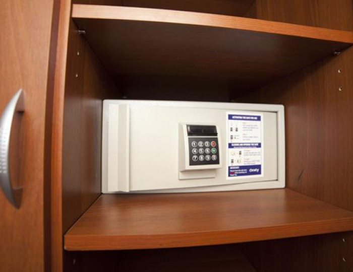 Номер двухкомнатный Люкс в коттедже (3 этаж) (с завтраком) - Отель «Улыбка» Старый Оскол