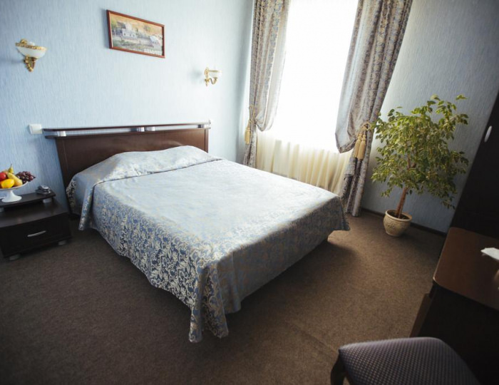 Номер стандарт с 1 двуспальной кроватью - Мини-отель «Версаль» Старый Оскол