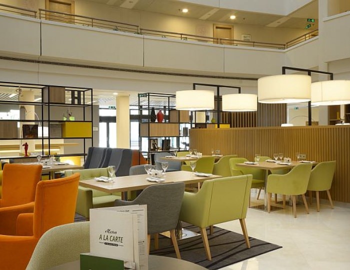 Ресторан - Отель «Edge Seligerskaya Moscow» / «Эдж Селигерская Москва»