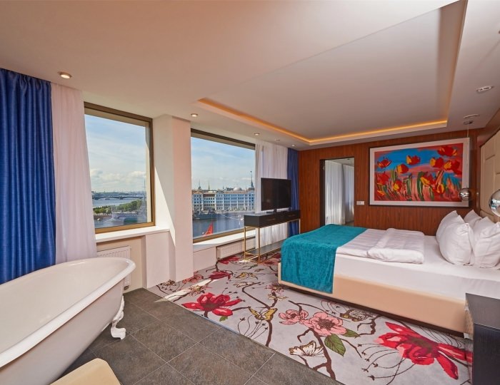 Двухкомнатный представительский люкс с видом на реку - Гостиница «Санкт-Петербург»