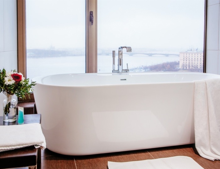 Представительский люкс с видовой ванной и видом на реку - Гостиница «Санкт-Петербург»