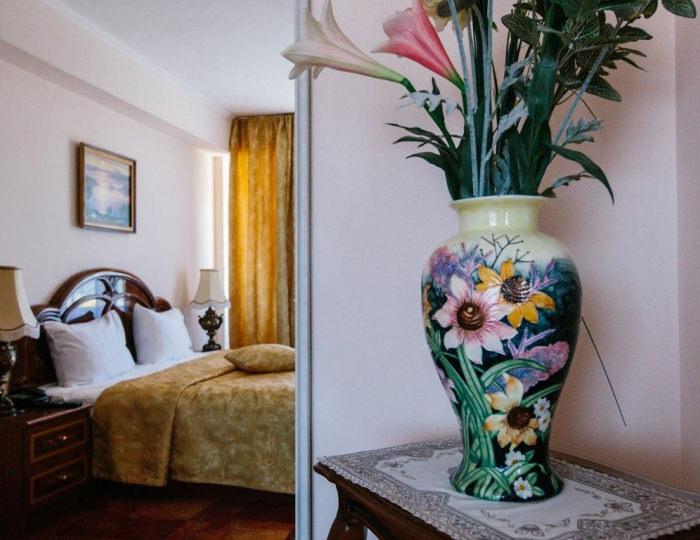 Бизнес Плюс 2-местный 2-комнатный - Гостиничный комплекс «Петропавловск»