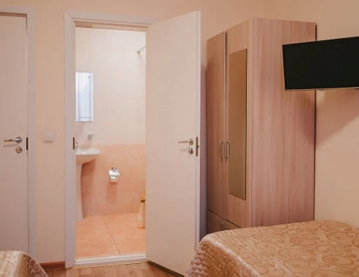 Стандарт 2-местный с общей прихожей и холодильником на 2 номера - Санаторий «Белые ключи» Петрозаводск