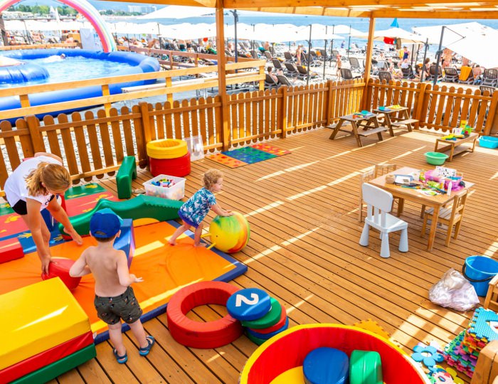 Пляж «Роза Хутор» - Отель Golden Tulip Rosa Khutor / Голден Тюлип Роза Хутор