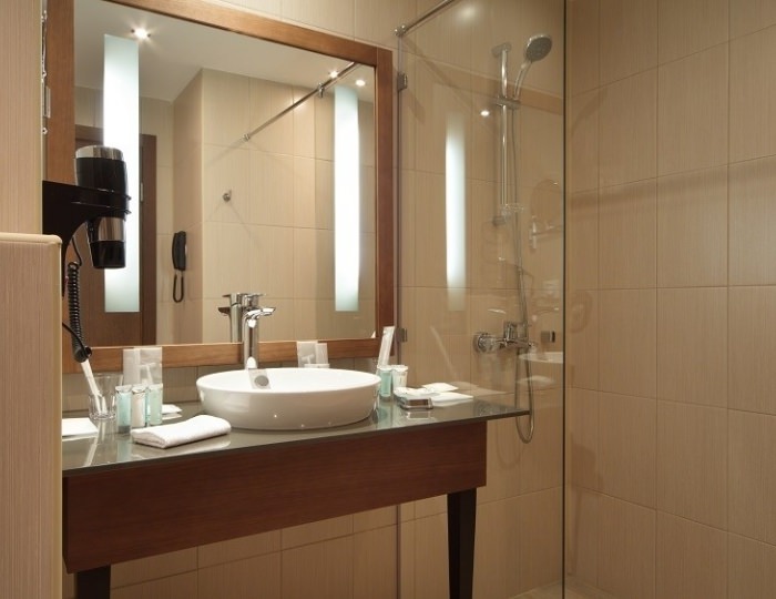 Однокомнатный номер повышенной комфортности с одной большой кроватью(без балкона) - Бальнеологический отель Rosa Springs / Роза Спрингс