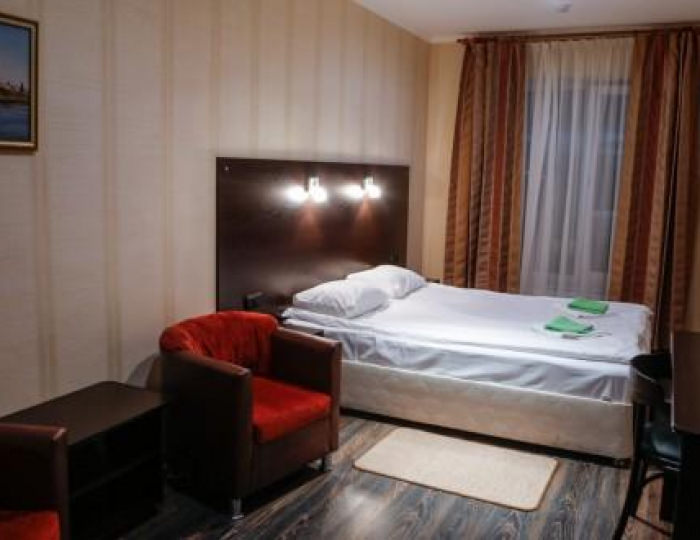 Номер стандарт с 1 двуспальной кроватью (с завтраком) - Отель «Пушкинъ» Псков