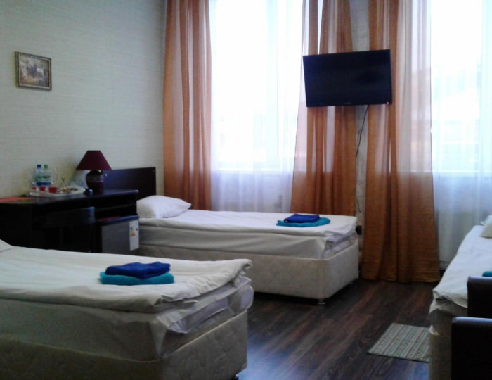 3-местный номер улучшенный (с завтраком) - Отель «Пушкинъ» Псков