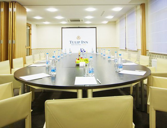Конференц-зал «Inzell» I+II - Отель Tulip Inn Rosa Khutor / Тюлип Инн Роза Хутор