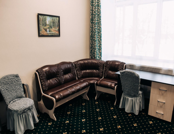 Номер комфорт с 2 односпальными и 1 двуспальной кроватью - Мини-отель «Заря» Коряжма